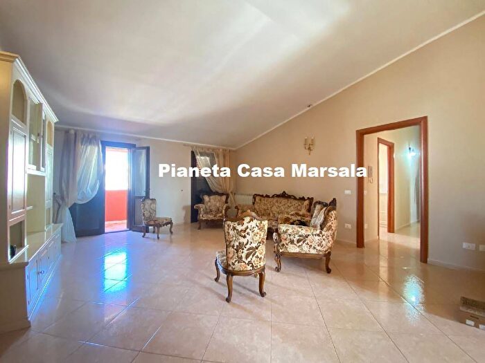 Appartamento con 5 locali in affitto in Via Roma, Centro Urbano, Marsala