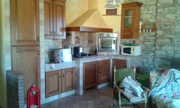 Casa con 10 locali in vendita in Monsummano Terme
