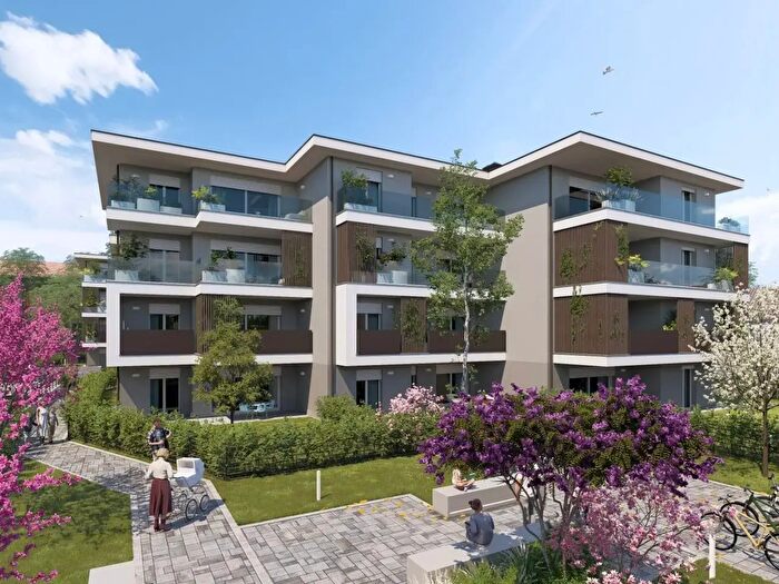 Appartamento quadrilocale in vendita in Via dall'Acqua, Cologno Monzese