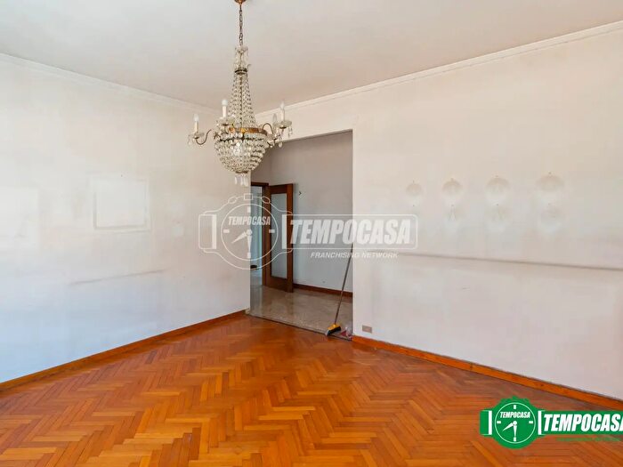 Appartamento trilocale in vendita in Via Giuseppe Mazzini, Busto Arsizio