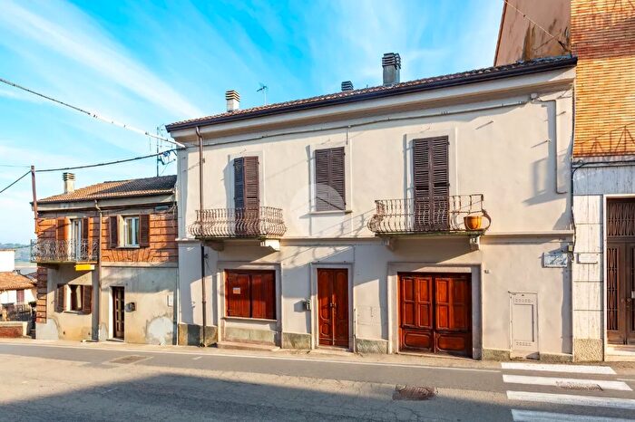 Casa quadrilocale in vendita in Corso Regina Margherita, Moncalvo
