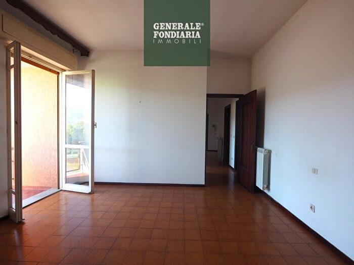 Appartamento quadrilocale in vendita in Follo