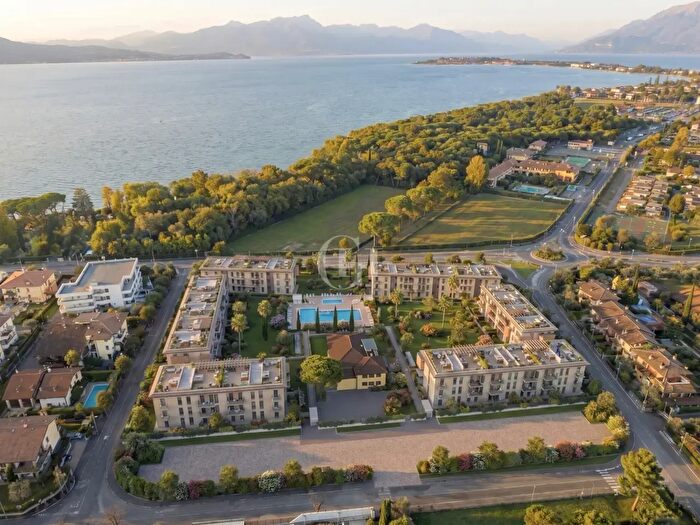 Appartamento trilocale in vendita in Sirmione