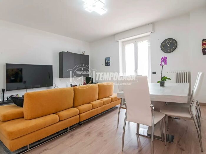 Appartamento trilocale in vendita in Limido Comasco