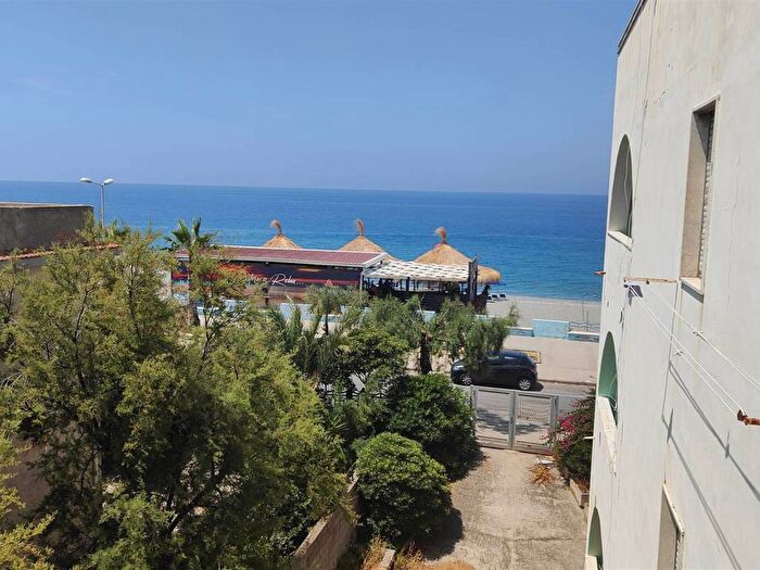 Appartamento con 5 locali in affitto in Lungomare, Centro, Amantea