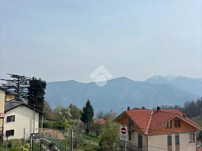 Casa con 10 locali in vendita in Fraz Tortore, Pessinetto