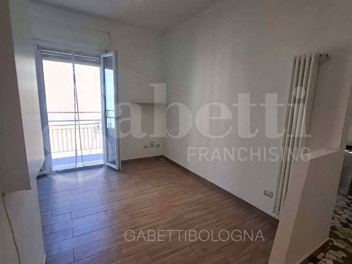 Appartamento bilocale in affitto in Via Pompeo Vizzani, Massarenti, Bologna