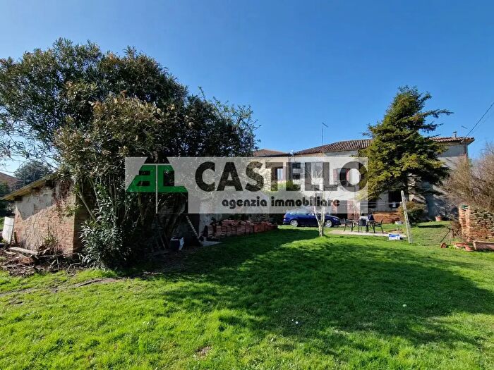 Casa con 10 locali in vendita in Via Torino, Cona