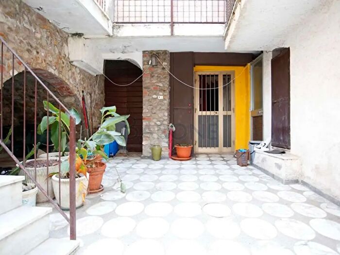 Casa quadrilocale in vendita in Via dei Colli ter, Massa