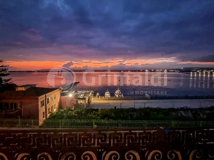 Casa con 7 locali in vendita in Via Picherali, Siracusa