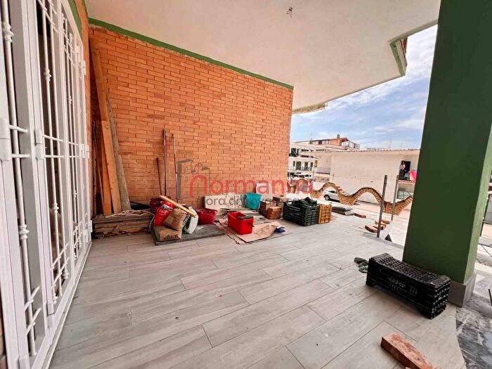 Appartamento quadrilocale in affitto in Viale delle Mimose, Pinetamare, Castel Volturno