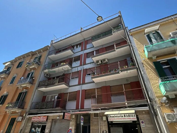 Appartamento trilocale in vendita in Via Michele Mirenghi C, Bari