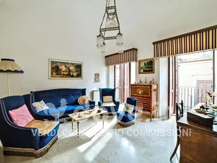 Casa con 5 locali in vendita in Via Regina Margherita, Castiglione Di Sicilia