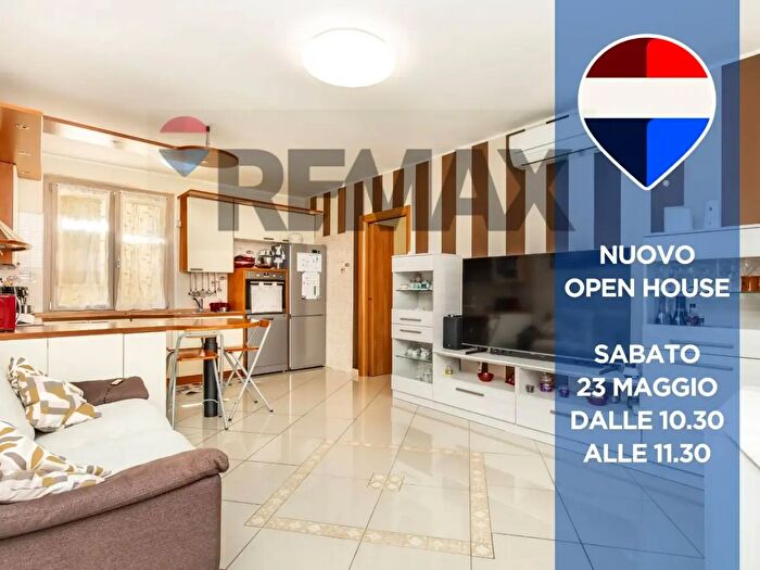 Appartamento trilocale in vendita in Via Luigi Besana, Cavenago Di Brianza