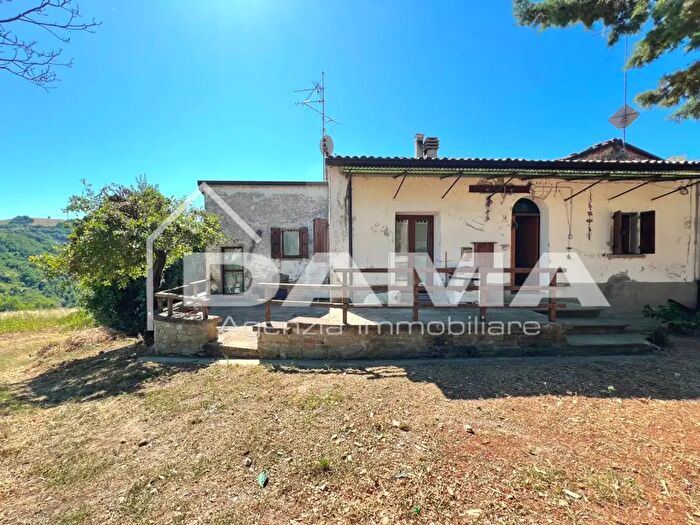 Casa quadrilocale in vendita in Strada Podere Brasina, Predappio