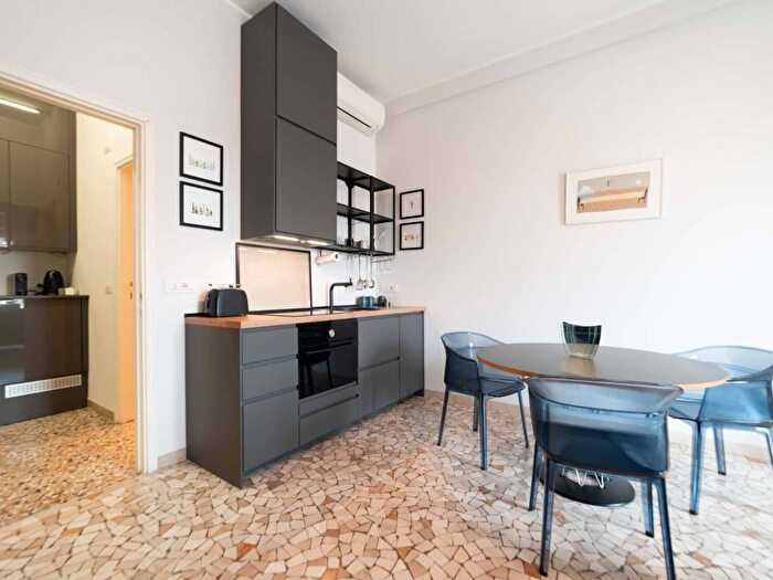 Appartamento bilocale in affitto in Via Edmondo de Amicis, Carrobbio, Milano