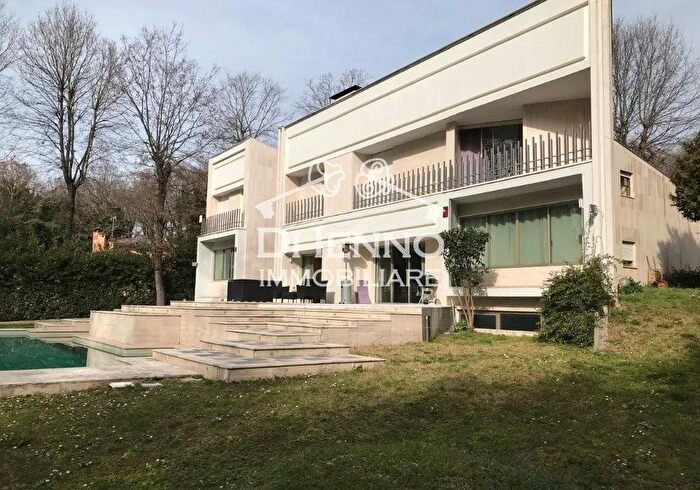 Casa con 6 locali in affitto in Largo Olgiata, Olgiata, Roma