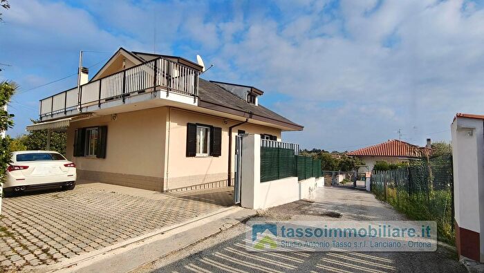 Casa con 7 locali in vendita in Sp, Ortona