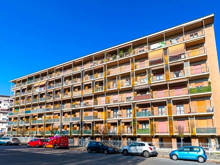Appartamento bilocale in vendita in Via Val della Torre, Torino