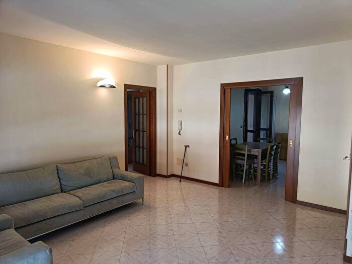 Appartamento con 5 locali in affitto in Via Calatafimi, Borello, Cesena