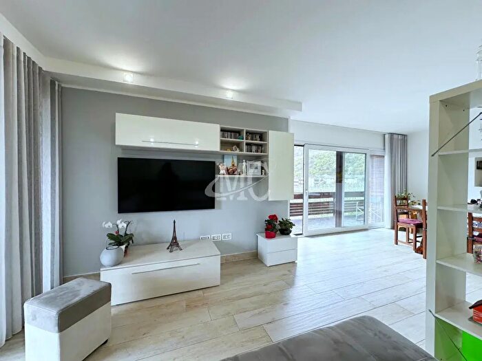 Appartamento con 6 locali in vendita in Via Stella, Trento