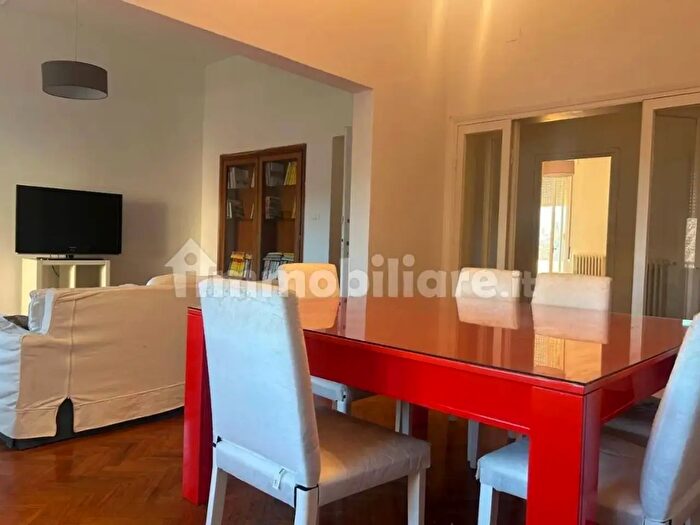 Appartamento con 7 locali in affitto in Livorno