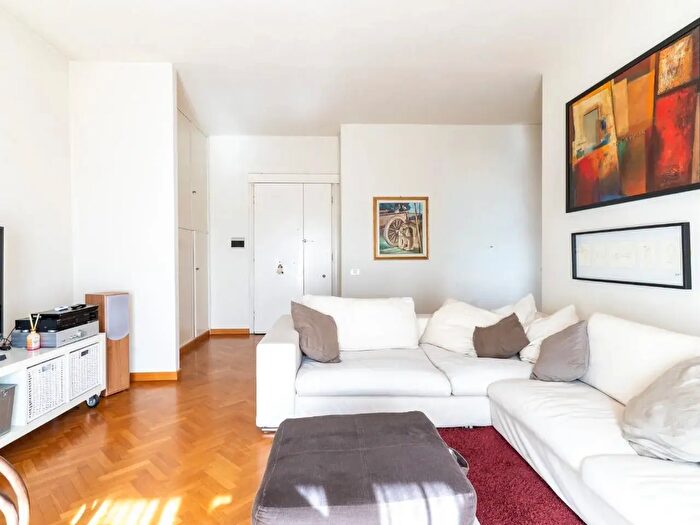 Appartamento con 5 locali in vendita in Envenuto Cellini, Empoli
