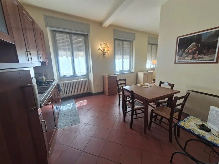 Appartamento trilocale in vendita in Via Por Santa Maria, Firenze