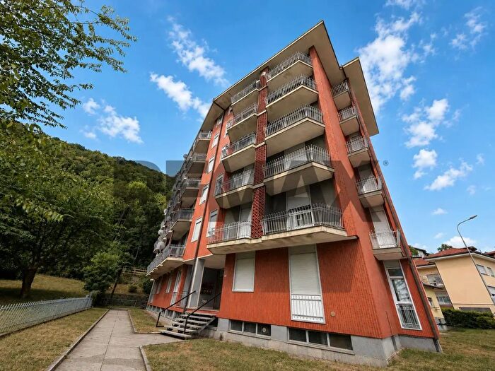 Appartamento trilocale in vendita in Cannobio