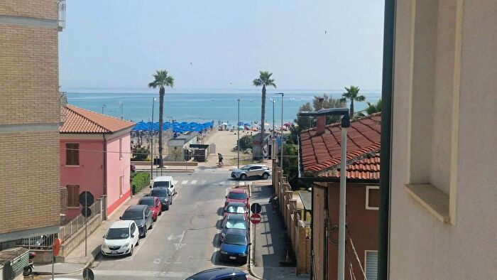 Appartamento trilocale in vendita in Via Regina Elena Civitanova Marche, Civitanova Marche