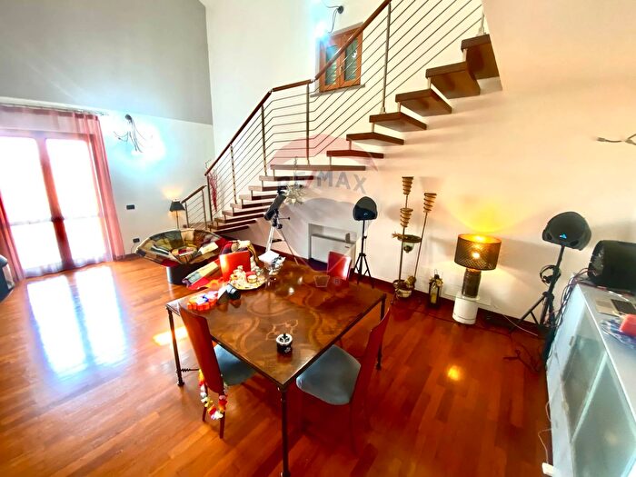 Casa con 5 locali in vendita in Torre DIsola