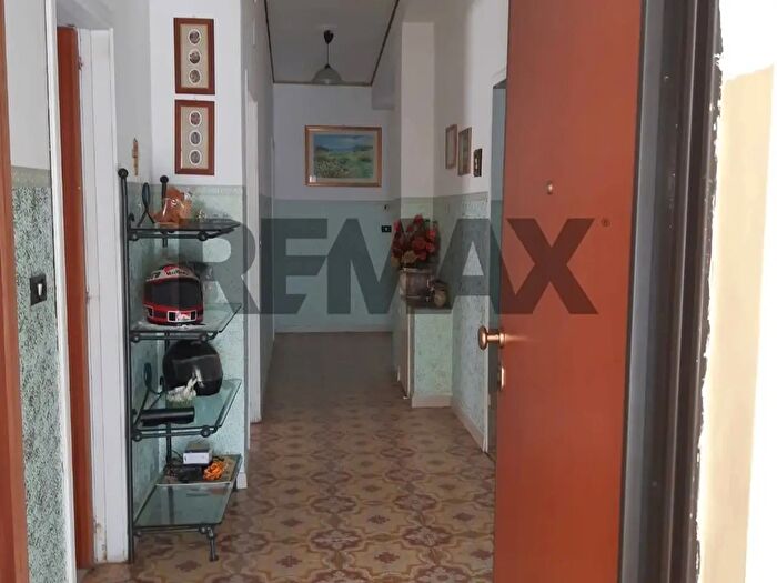 Appartamento con 6 locali in vendita in Via Nicola Nicotera, Lamezia Terme