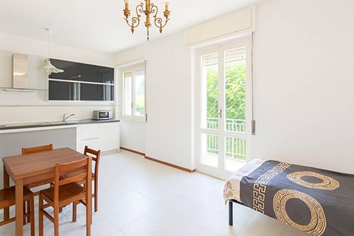 Appartamento trilocale in vendita in Via Privata Parco, La Valletta Brianza