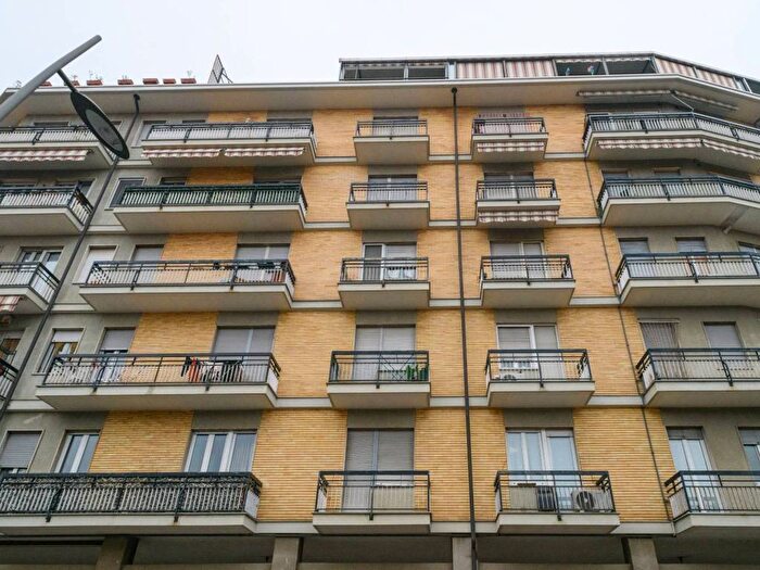 Appartamento trilocale in affitto in Via Luigi Cibrario, Centro, Ciriè