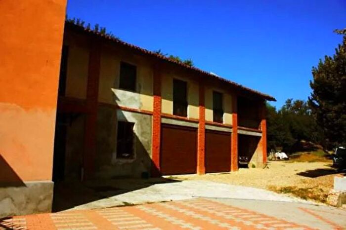 Casa con 6 locali in vendita in Recinto Santo Spirito Sud, Asti