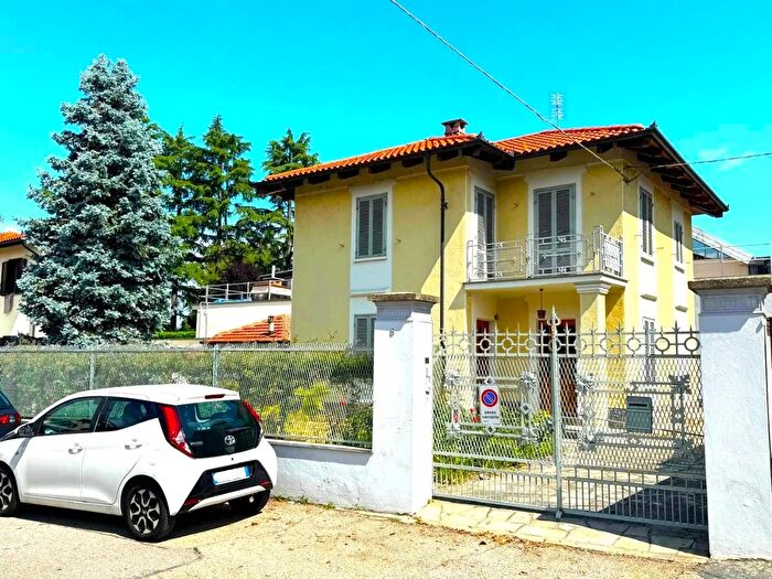 Casa con 5 locali in vendita in Via Giuseppe Mazzini Cambiano, Cambiano