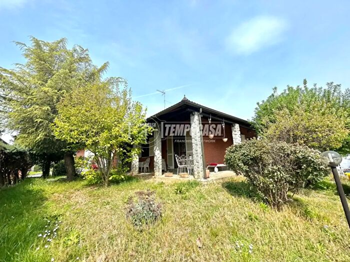 Casa con 9 locali in vendita in Via Amerigo Vespucci, Volpiano