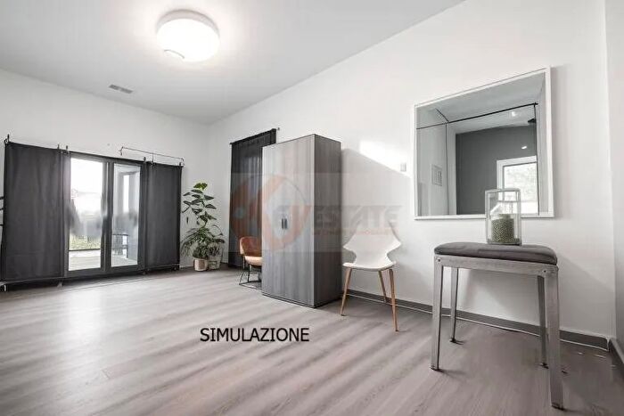 Casa con 7 locali in vendita in Via Ferracciu, Nuoro