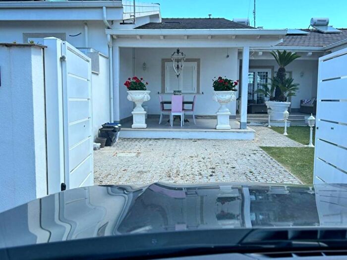Casa trilocale in affitto in Via Trentino, Torre Marina Lido di Tirrenella, Ardea