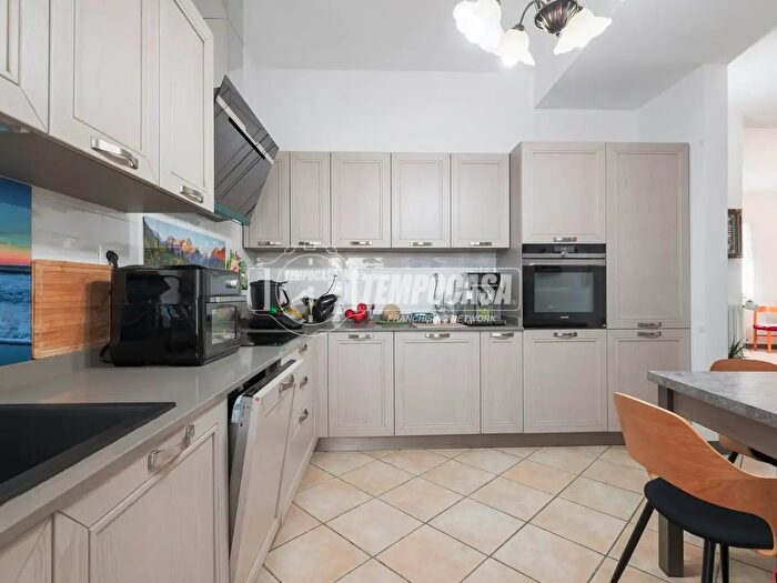 Appartamento con 5 locali in vendita in Forli