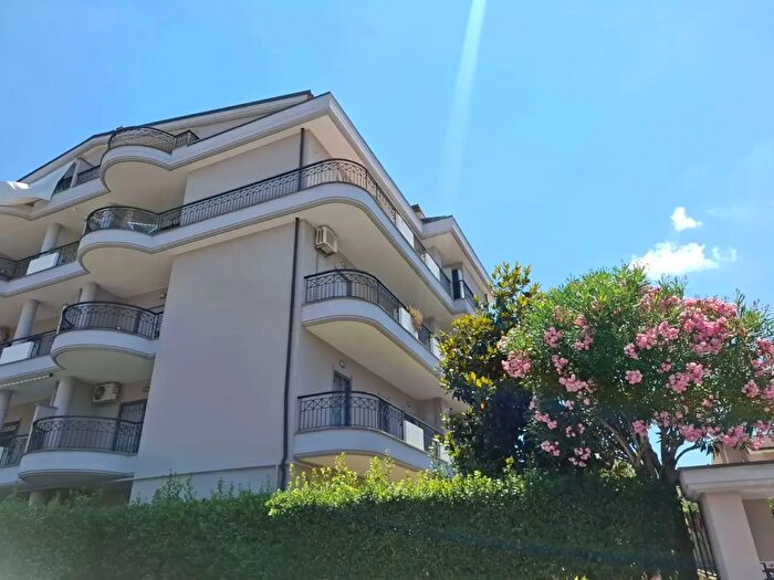 Appartamento bilocale in vendita in Via Scordia, Roma