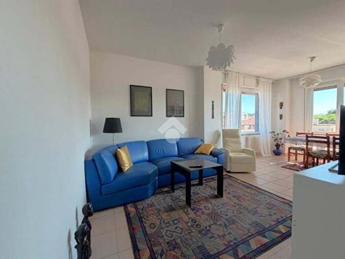 Appartamento trilocale in affitto in Viale Ruffini, Paese, Riccione