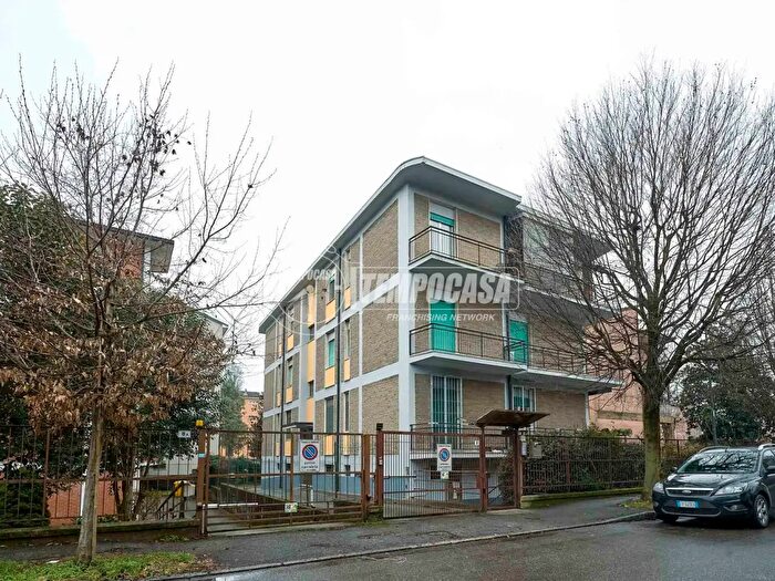 Appartamento trilocale in vendita in Via Olona, Cremona