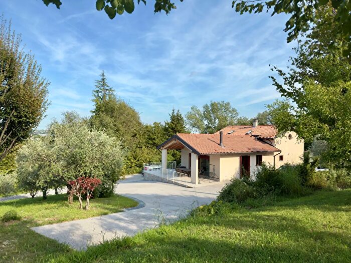 Casa con 6 locali in vendita in Via Francesco Manzato, Vittorio Veneto