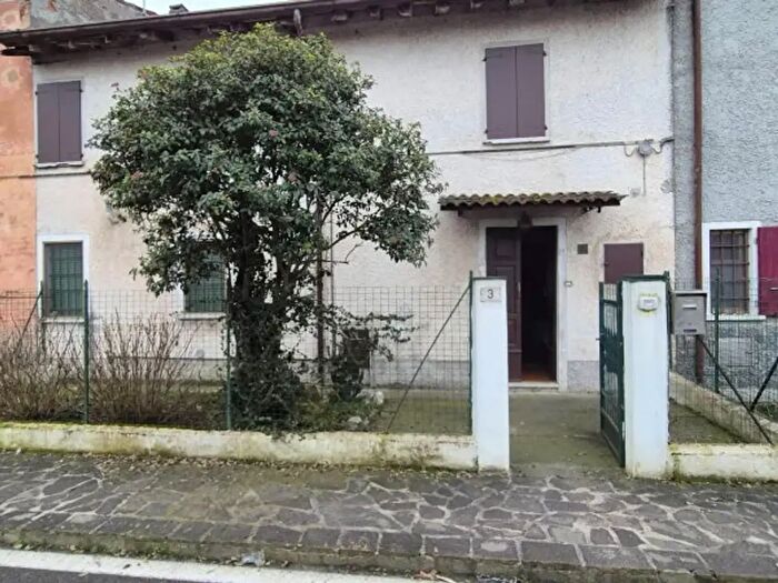 Casa quadrilocale in vendita in Via Giacomo Matteotti a, Corte de Cortesi con Cignone