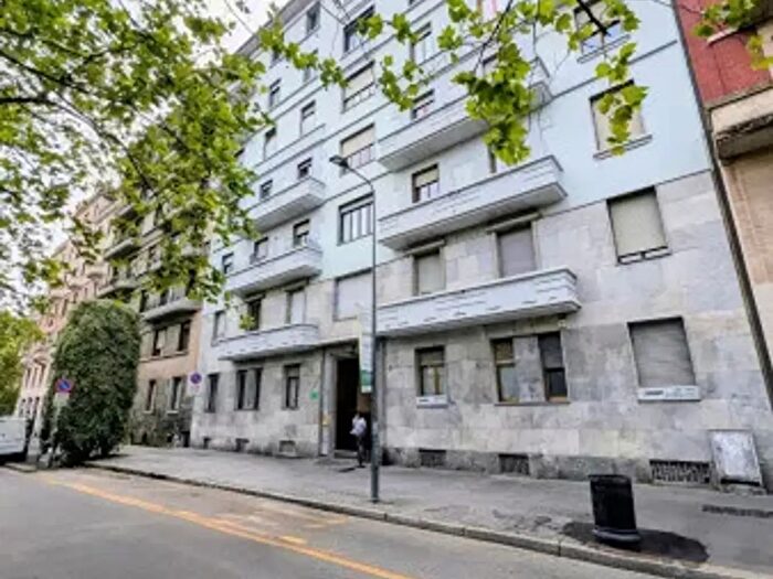 Appartamento monolocale in affitto in Via Domodossola, Milano