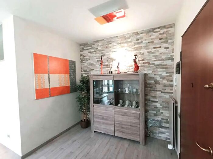 Appartamento bilocale in vendita in Via Barat, Chatillon