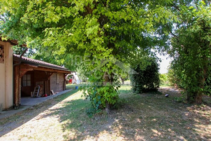 Casa in vendita in Via Cazzuola Mirandola Mortizzuolo, Mirandola