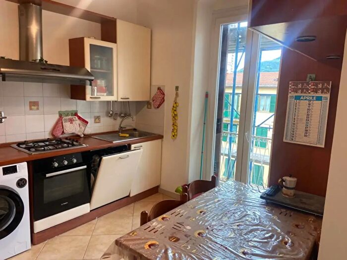 Appartamento con 5 locali in vendita in La Spezia