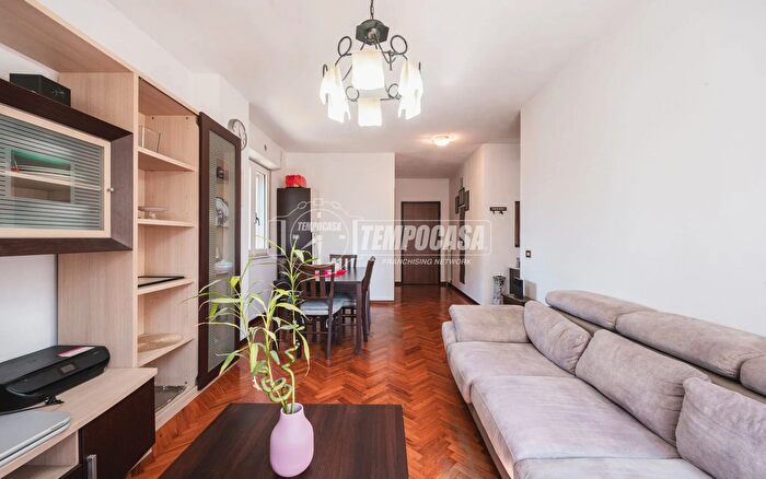 Appartamento quadrilocale in vendita in Via Luciano Tondelli, Correggio